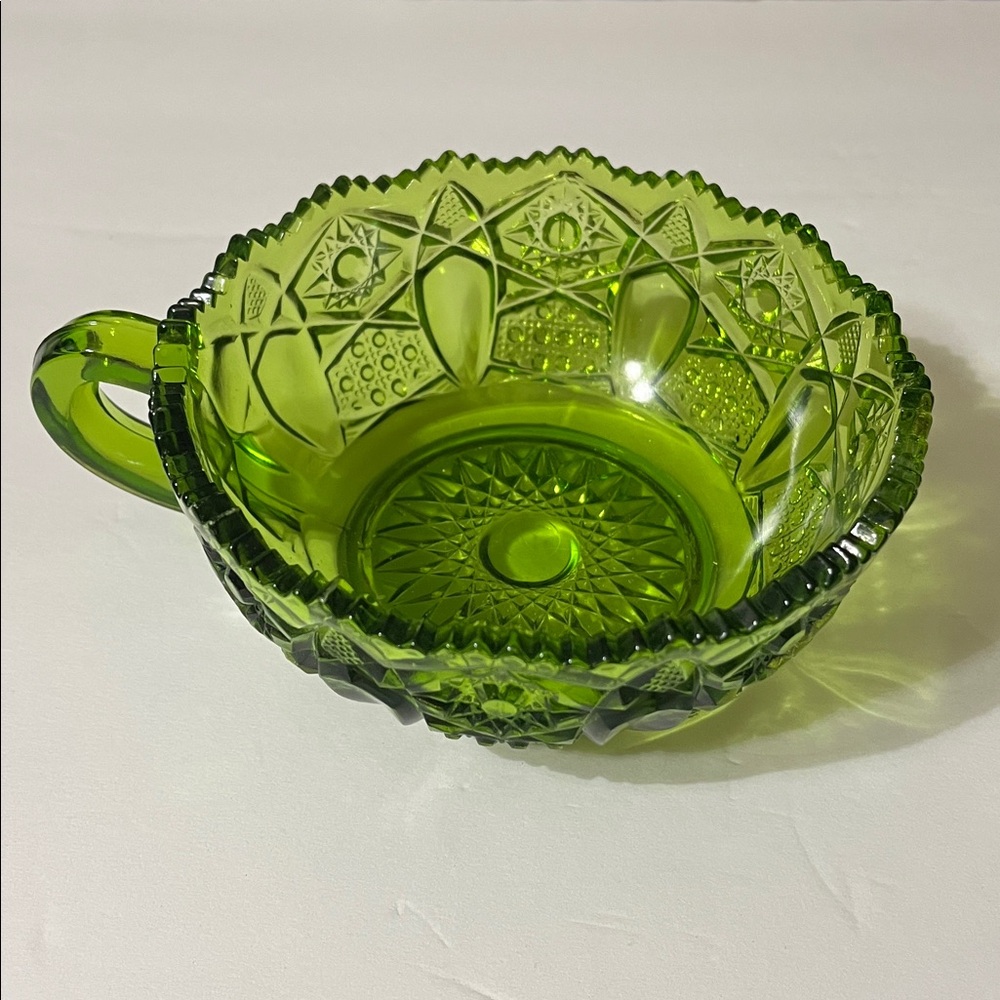 VTG LE Smith Green Heritage Quintec Pressed Glass Bowl "Nappy Dish" With Handle